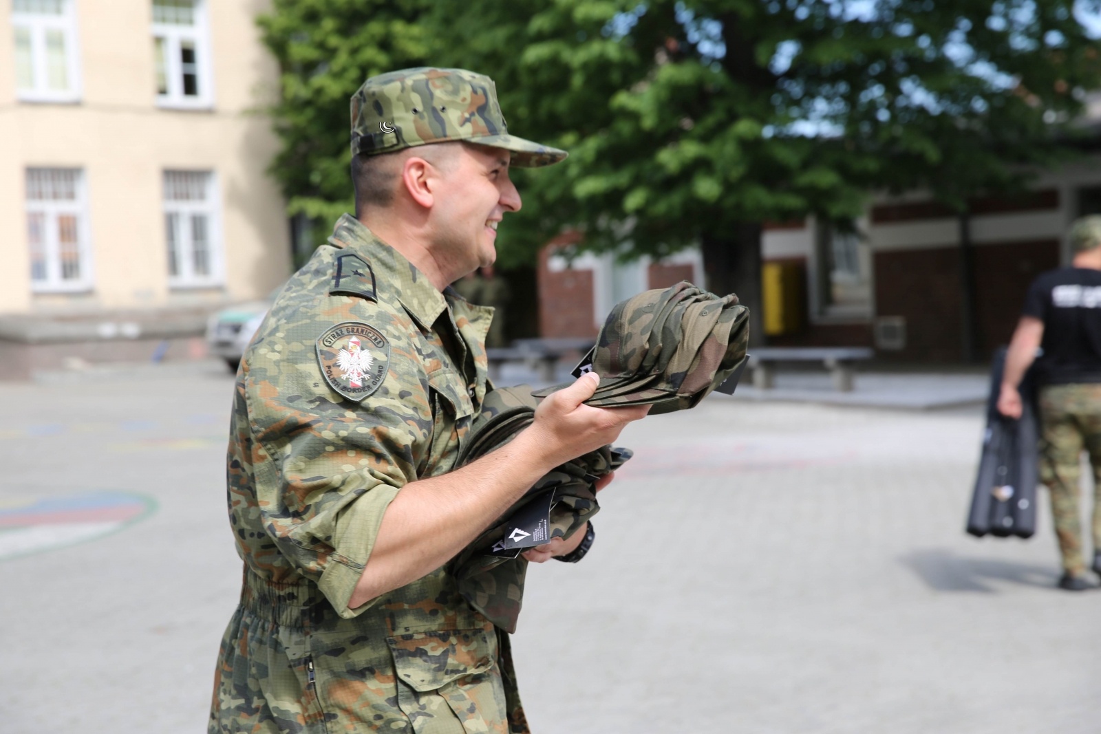 Zdjęcie w galerii na portalu naszraciborz.pl: Uroczyste ślubowanie patronackich klas Straży Granicznej w Raciborzu [FOTO i WIDEO] wiadomości z regionu