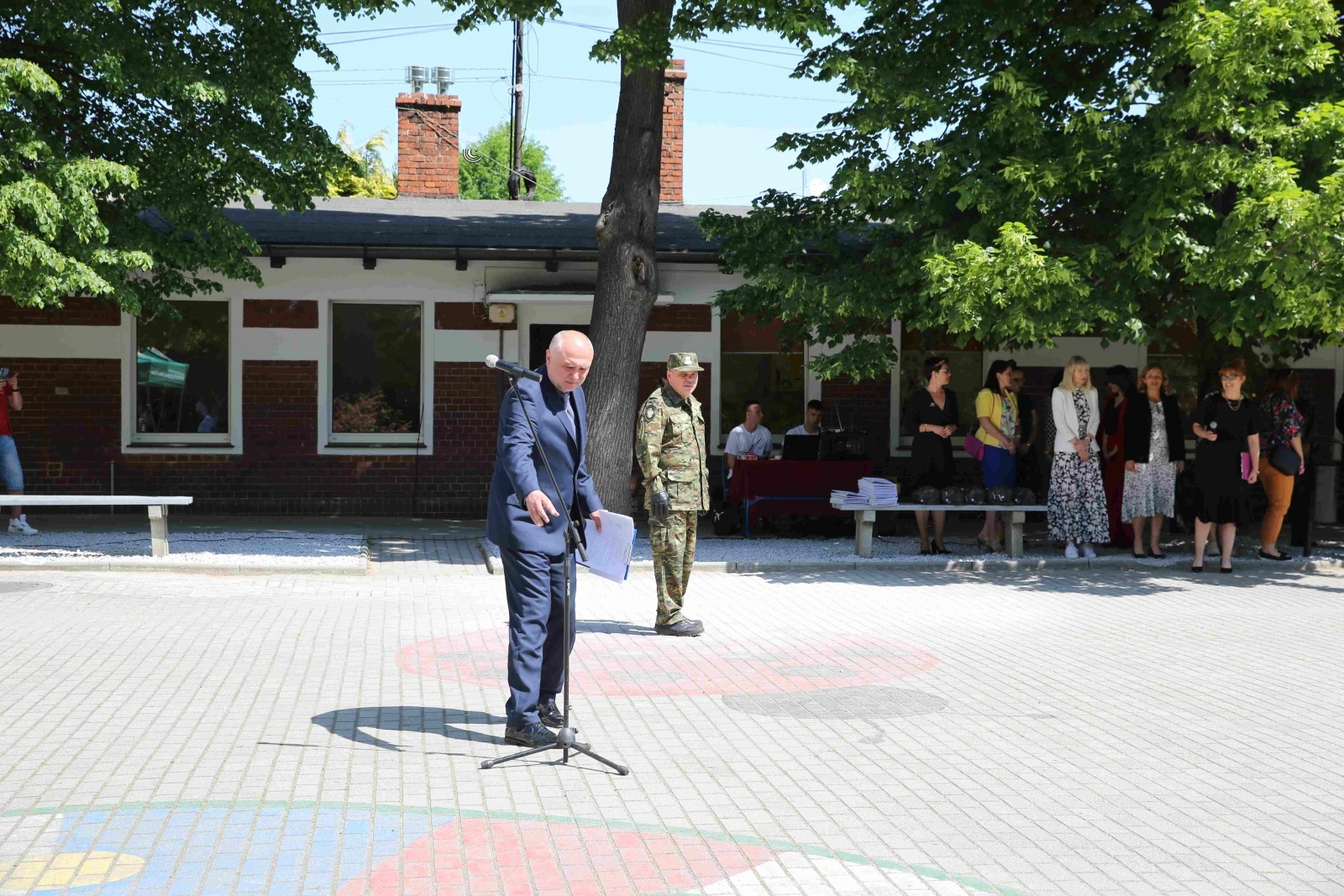 Zdjęcie w galerii na portalu naszraciborz.pl: Uroczyste ślubowanie patronackich klas Straży Granicznej w Raciborzu [FOTO i WIDEO] wiadomości z regionu