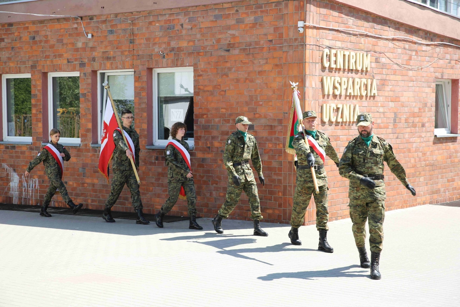Zdjęcie w galerii na portalu naszraciborz.pl: Uroczyste ślubowanie patronackich klas Straży Granicznej w Raciborzu [FOTO i WIDEO] wiadomości z regionu