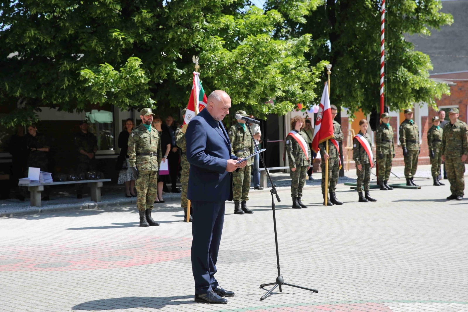 Zdjęcie w galerii na portalu naszraciborz.pl: Uroczyste ślubowanie patronackich klas Straży Granicznej w Raciborzu [FOTO i WIDEO] wiadomości z regionu