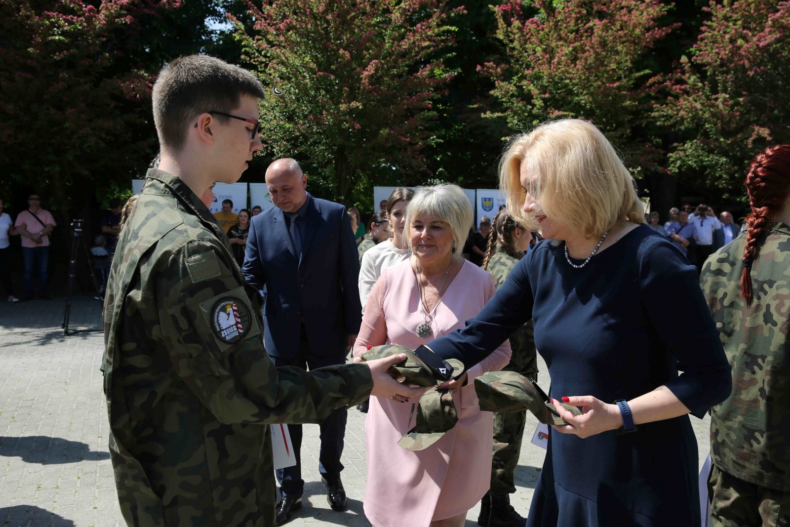 Zdjęcie w galerii na portalu naszraciborz.pl: Uroczyste ślubowanie patronackich klas Straży Granicznej w Raciborzu [FOTO i WIDEO] wiadomości z regionu
