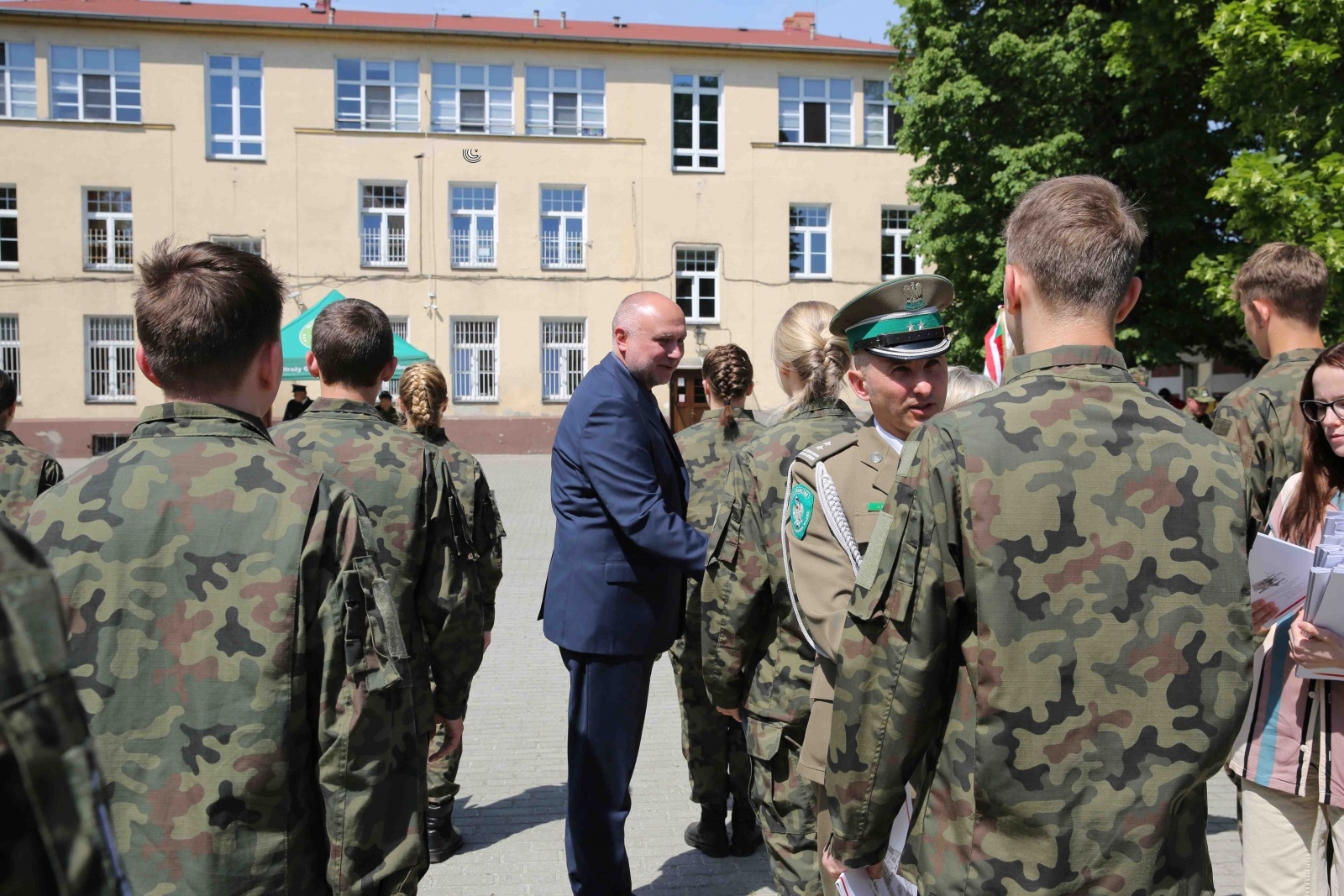 Zdjęcie w galerii na portalu naszraciborz.pl: Uroczyste ślubowanie patronackich klas Straży Granicznej w Raciborzu [FOTO i WIDEO] wiadomości z regionu