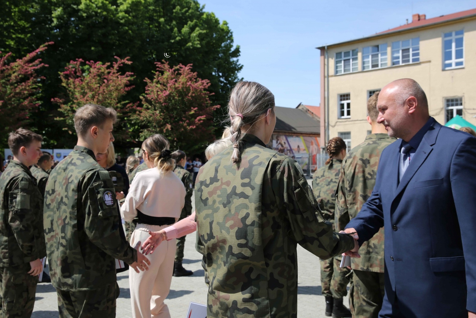 Zdjęcie w galerii na portalu naszraciborz.pl: Uroczyste ślubowanie patronackich klas Straży Granicznej w Raciborzu [FOTO i WIDEO] wiadomości z regionu