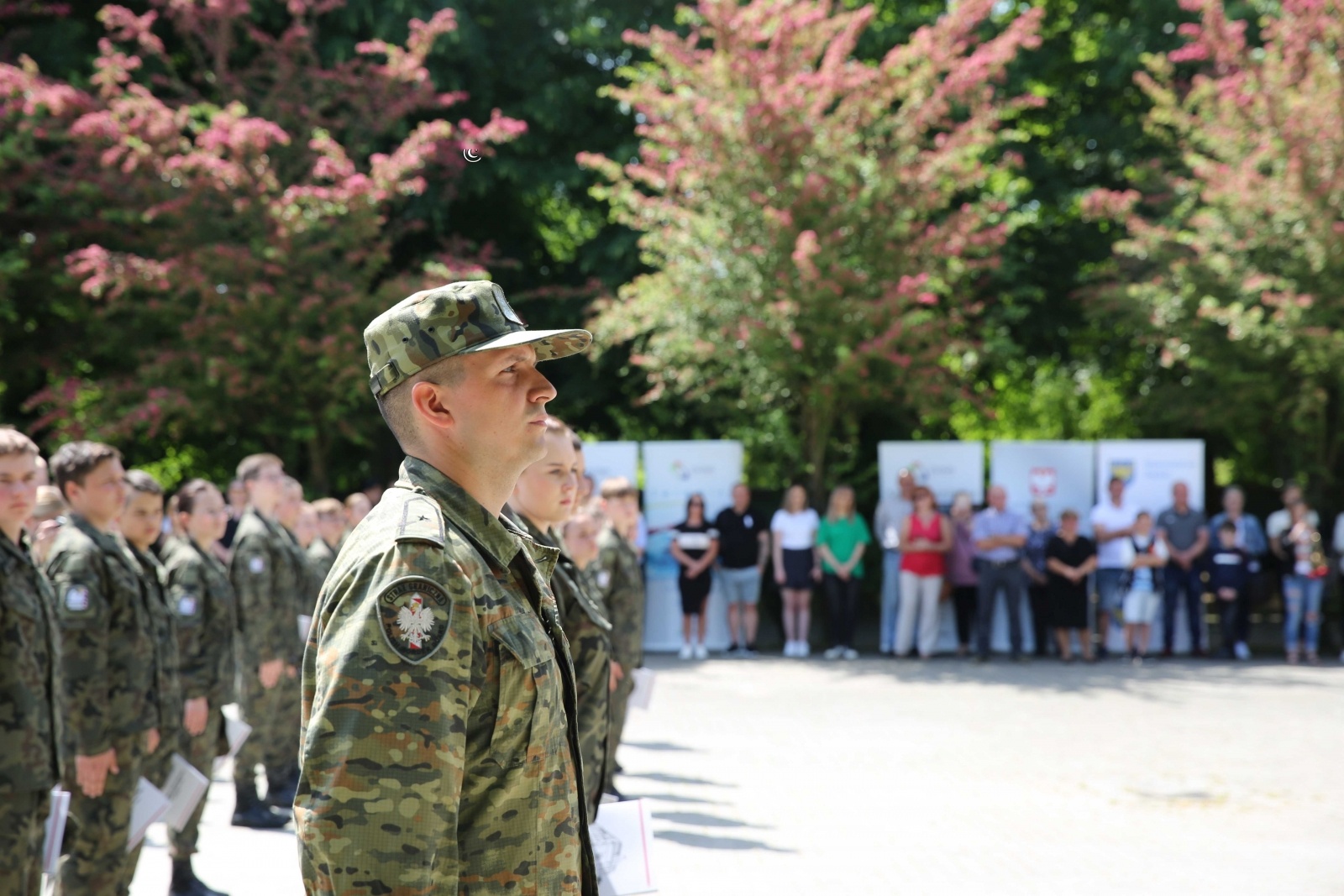 Zdjęcie w galerii na portalu naszraciborz.pl: Uroczyste ślubowanie patronackich klas Straży Granicznej w Raciborzu [FOTO i WIDEO] wiadomości z regionu