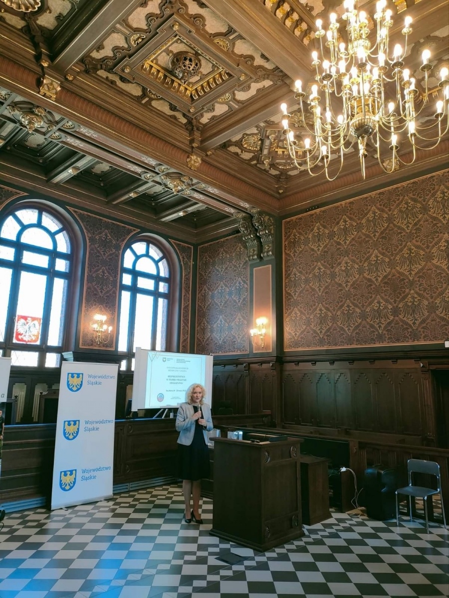 Zdjęcie w galerii na portalu naszraciborz.pl: Uroczyste ślubowanie patronackich klas Straży Granicznej w Raciborzu [FOTO i WIDEO] wiadomości z regionu