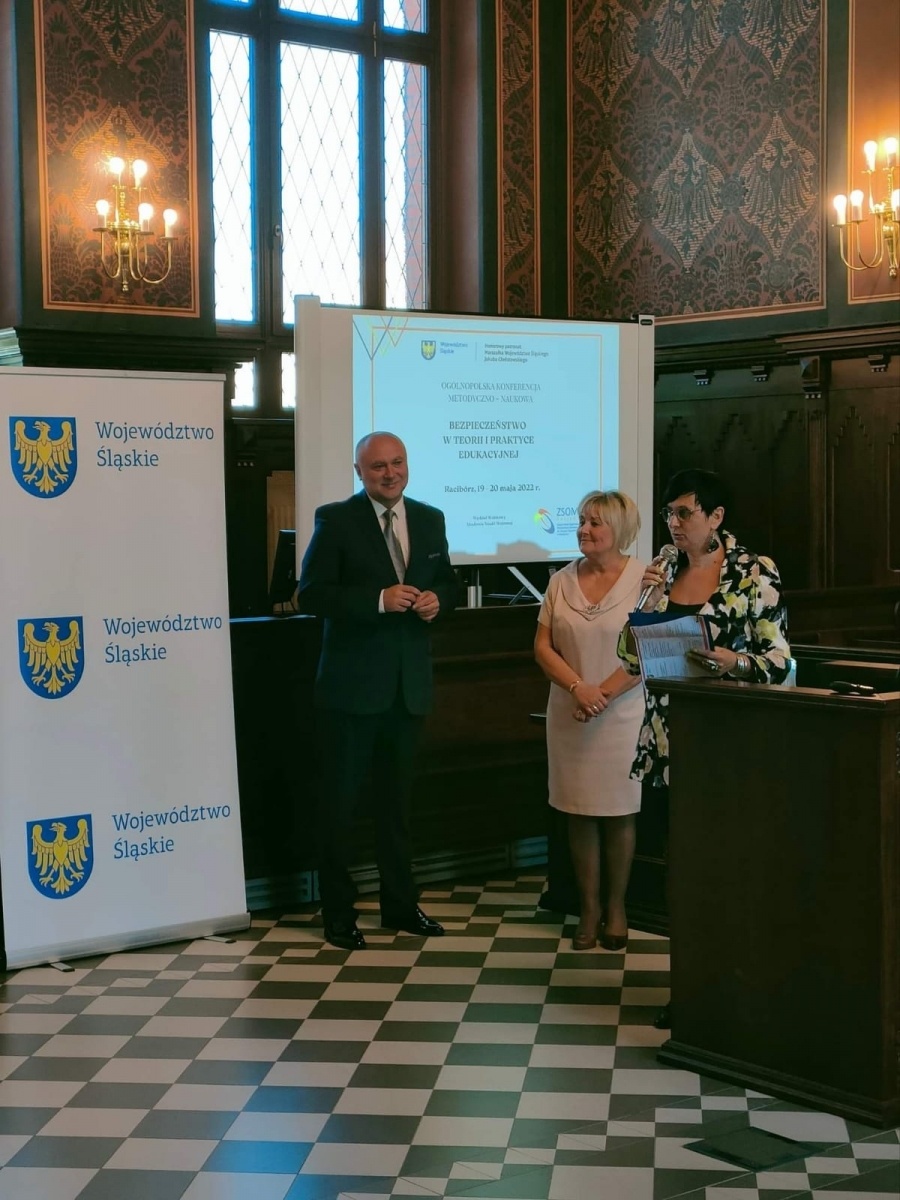 Zdjęcie w galerii na portalu naszraciborz.pl: Uroczyste ślubowanie patronackich klas Straży Granicznej w Raciborzu [FOTO i WIDEO] wiadomości z regionu