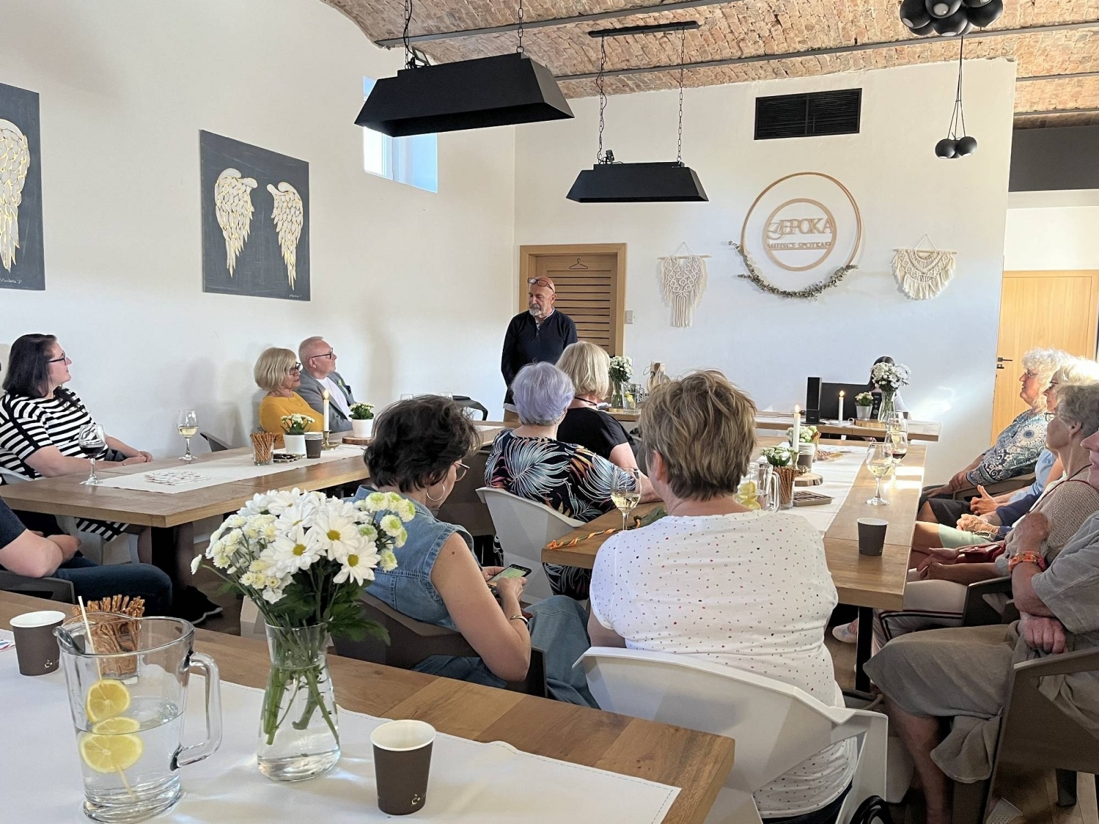 Zdjęcie w galerii na portalu naszraciborz.pl: W Epoce wybrzmiały nowe wiersze Aleksandra Pordzika wiadomości z regionu
