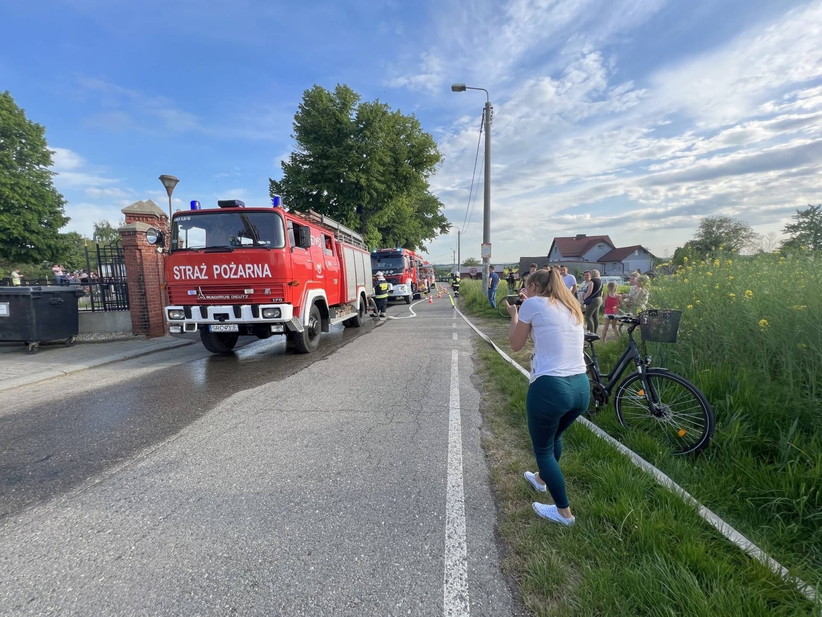 Zdjęcie w galerii na portalu naszraciborz.pl: Pożar kościoła w Pietraszynie. Cztery osoby ranne [FOTO i WIDEO z ĆWICZEŃ] wiadomości z regionu