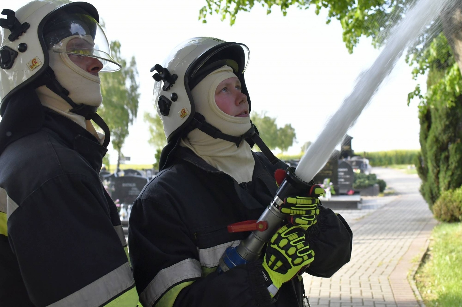 Zdjęcie w galerii na portalu naszraciborz.pl: Pożar kościoła w Pietraszynie. Cztery osoby ranne [FOTO i WIDEO z ĆWICZEŃ] wiadomości z regionu