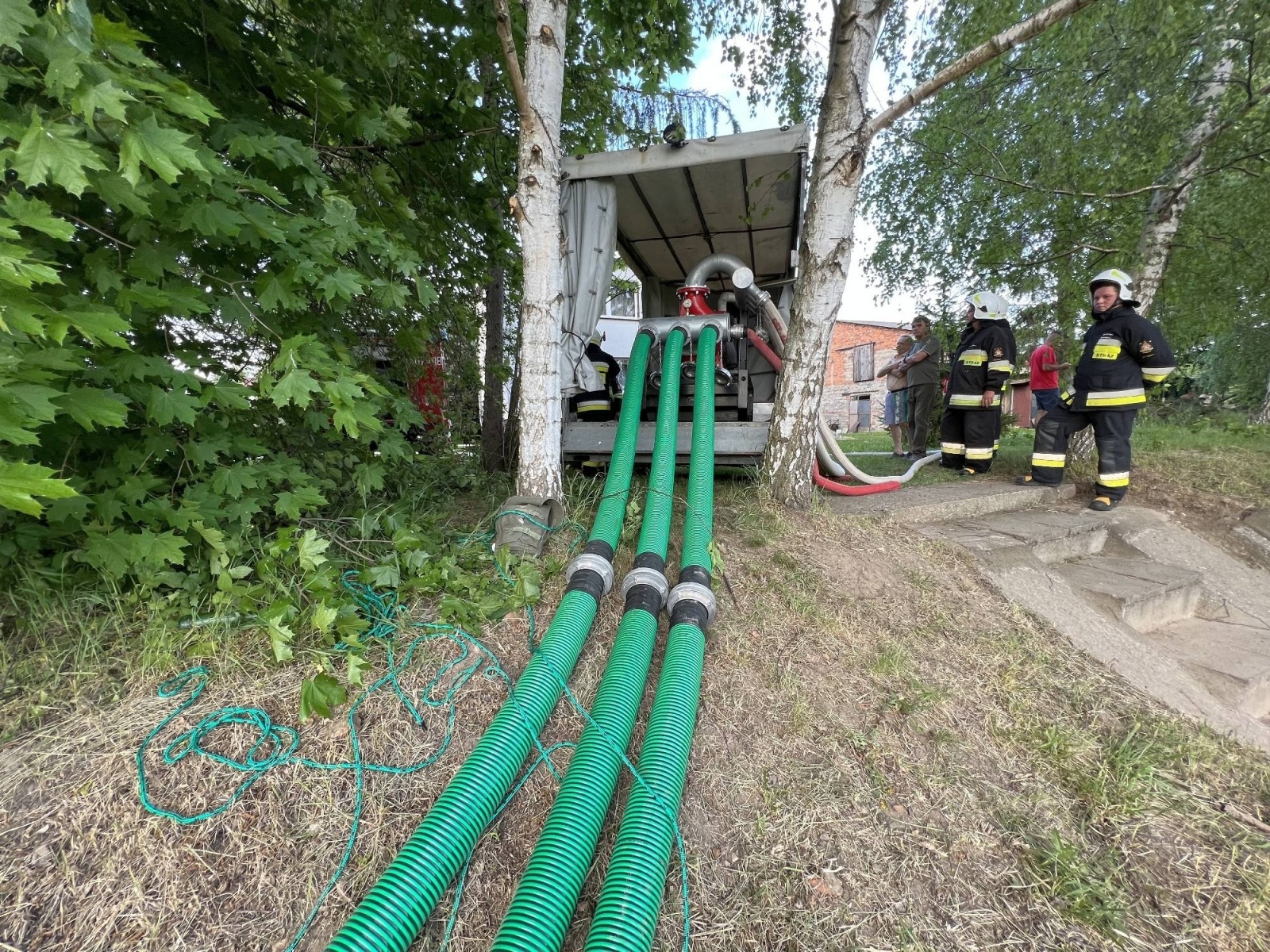 Zdjęcie w galerii na portalu naszraciborz.pl: Pożar kościoła w Pietraszynie. Cztery osoby ranne [FOTO i WIDEO z ĆWICZEŃ] wiadomości z regionu