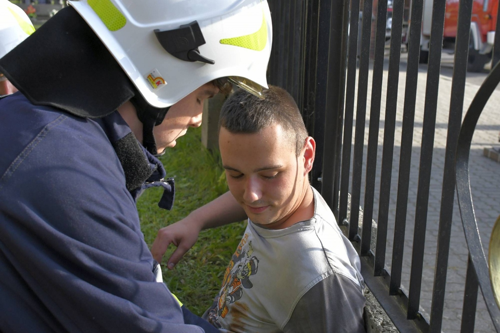 Zdjęcie w galerii na portalu naszraciborz.pl: Pożar kościoła w Pietraszynie. Cztery osoby ranne [FOTO i WIDEO z ĆWICZEŃ] wiadomości z regionu
