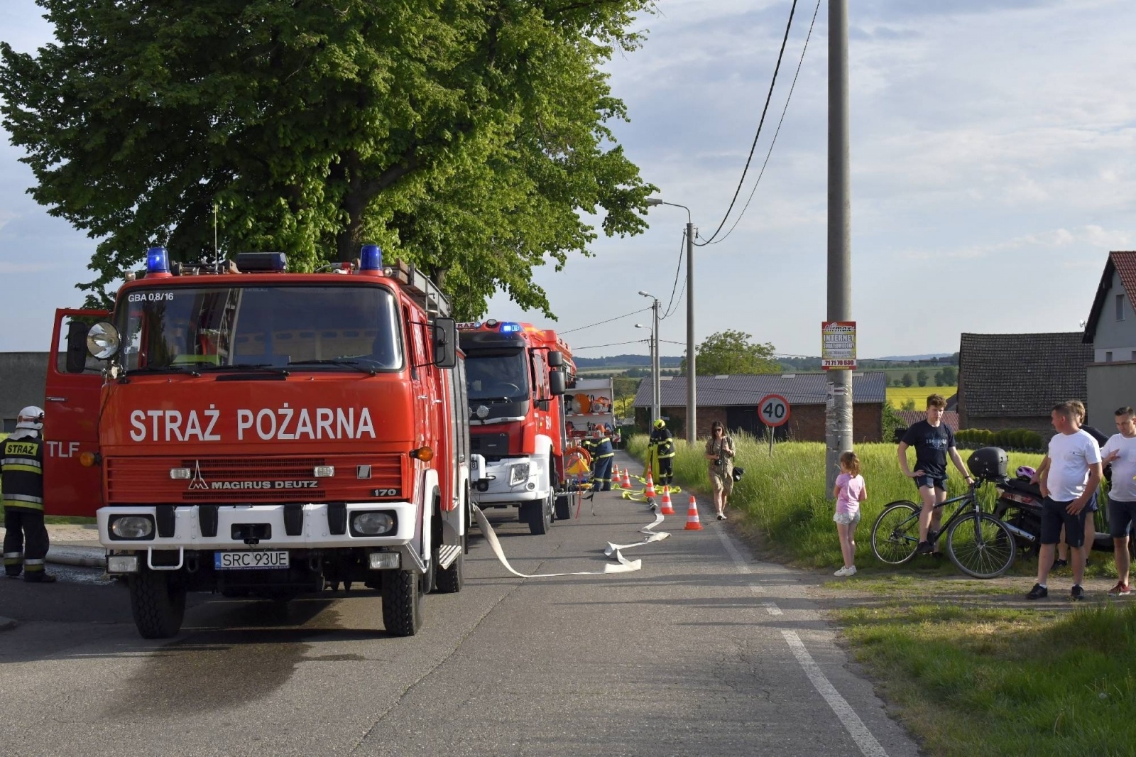 Zdjęcie w galerii na portalu naszraciborz.pl: Pożar kościoła w Pietraszynie. Cztery osoby ranne [FOTO i WIDEO z ĆWICZEŃ] wiadomości z regionu