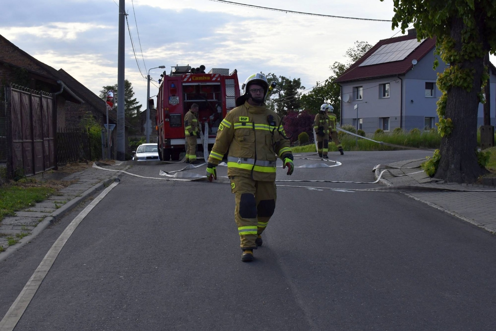 Zdjęcie w galerii na portalu naszraciborz.pl: Pożar kościoła w Pietraszynie. Cztery osoby ranne [FOTO i WIDEO z ĆWICZEŃ] wiadomości z regionu