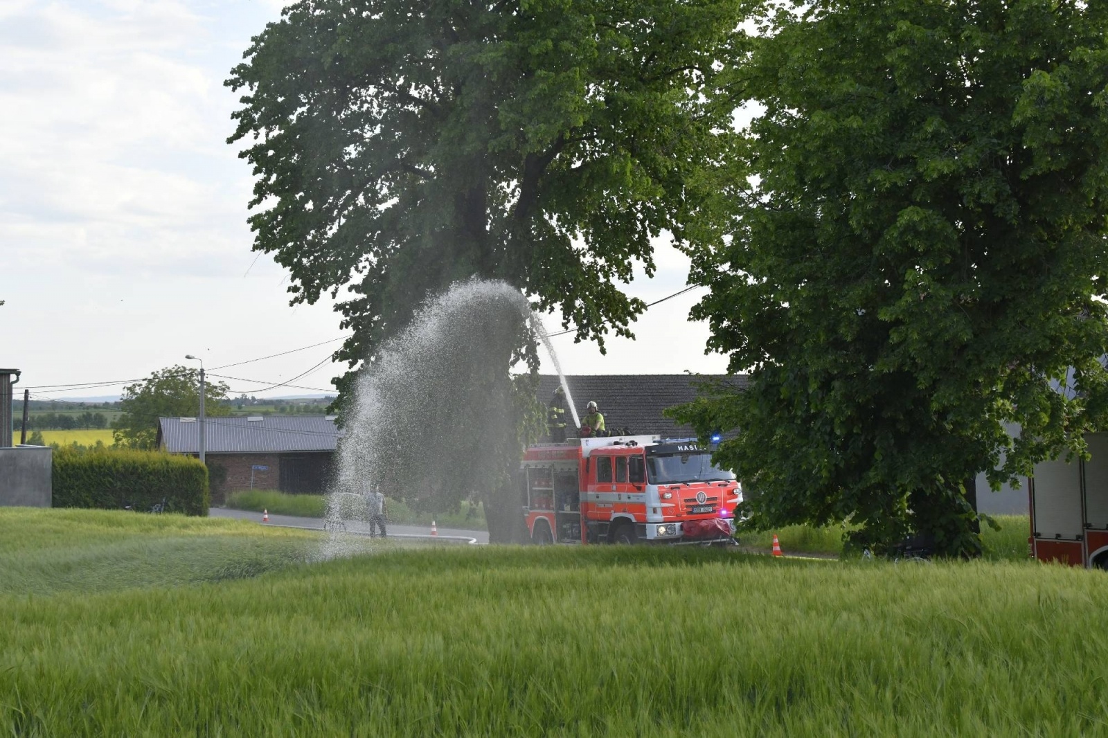 Zdjęcie w galerii na portalu naszraciborz.pl: Pożar kościoła w Pietraszynie. Cztery osoby ranne [FOTO i WIDEO z ĆWICZEŃ] wiadomości z regionu