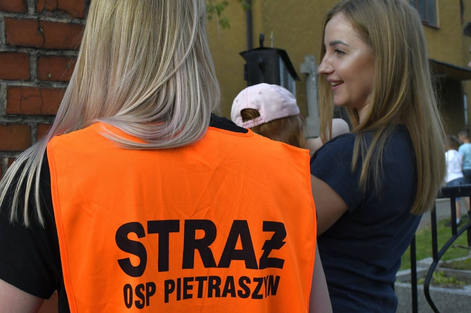 Zdjęcie w galerii na portalu naszraciborz.pl: Pożar kościoła w Pietraszynie. Cztery osoby ranne [FOTO i WIDEO z ĆWICZEŃ] wiadomości z regionu