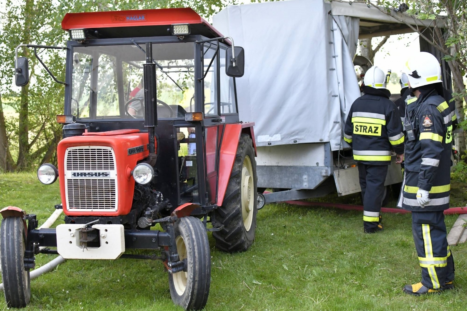 Zdjęcie w galerii na portalu naszraciborz.pl: Pożar kościoła w Pietraszynie. Cztery osoby ranne [FOTO i WIDEO z ĆWICZEŃ] wiadomości z regionu