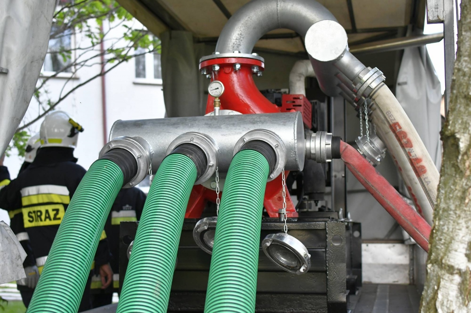 Zdjęcie w galerii na portalu naszraciborz.pl: Pożar kościoła w Pietraszynie. Cztery osoby ranne [FOTO i WIDEO z ĆWICZEŃ] wiadomości z regionu