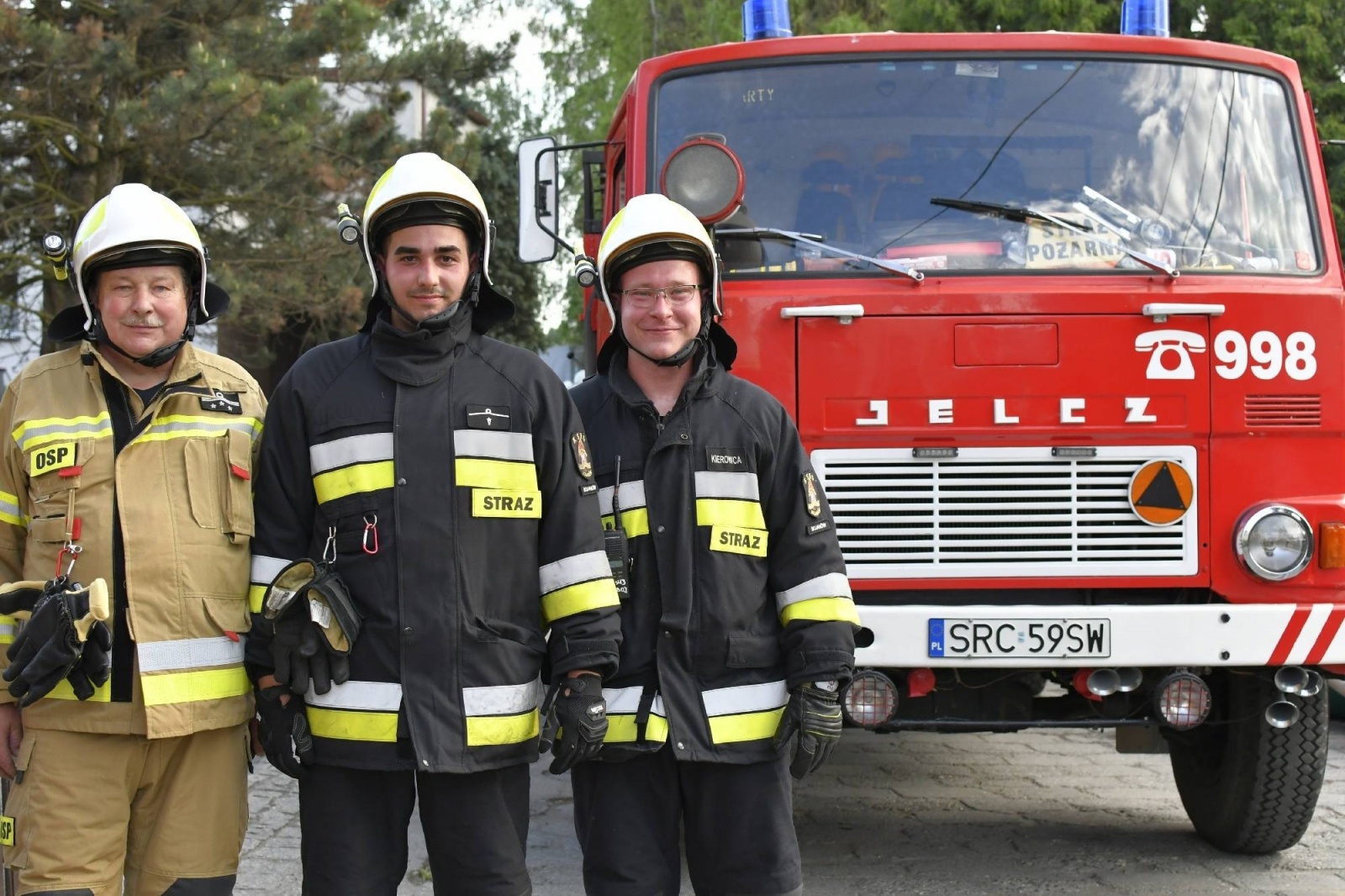 Zdjęcie w galerii na portalu naszraciborz.pl: Pożar kościoła w Pietraszynie. Cztery osoby ranne [FOTO i WIDEO z ĆWICZEŃ] wiadomości z regionu