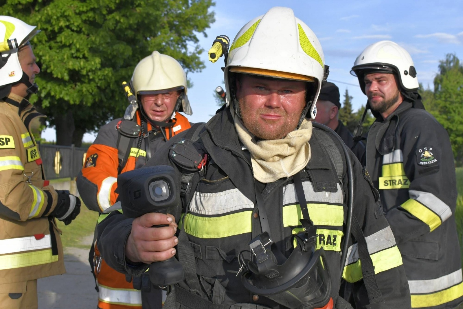 Zdjęcie w galerii na portalu naszraciborz.pl: Pożar kościoła w Pietraszynie. Cztery osoby ranne [FOTO i WIDEO z ĆWICZEŃ] wiadomości z regionu