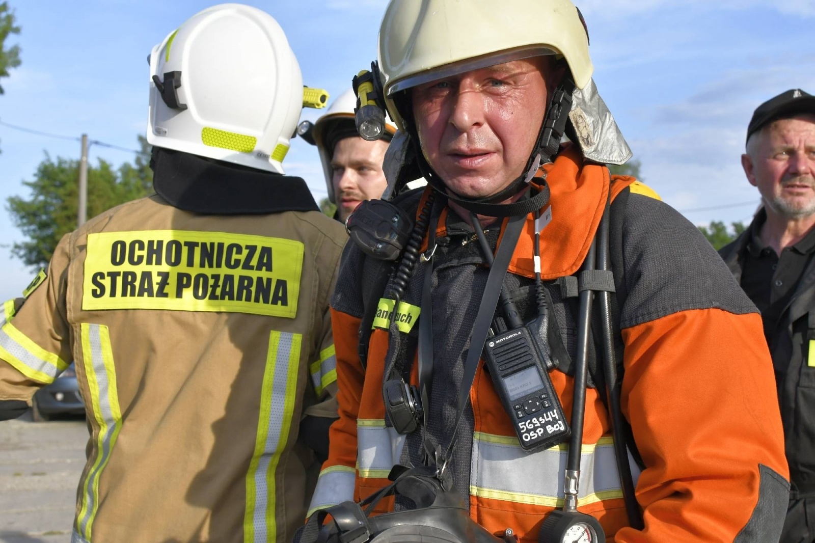 Zdjęcie w galerii na portalu naszraciborz.pl: Pożar kościoła w Pietraszynie. Cztery osoby ranne [FOTO i WIDEO z ĆWICZEŃ] wiadomości z regionu