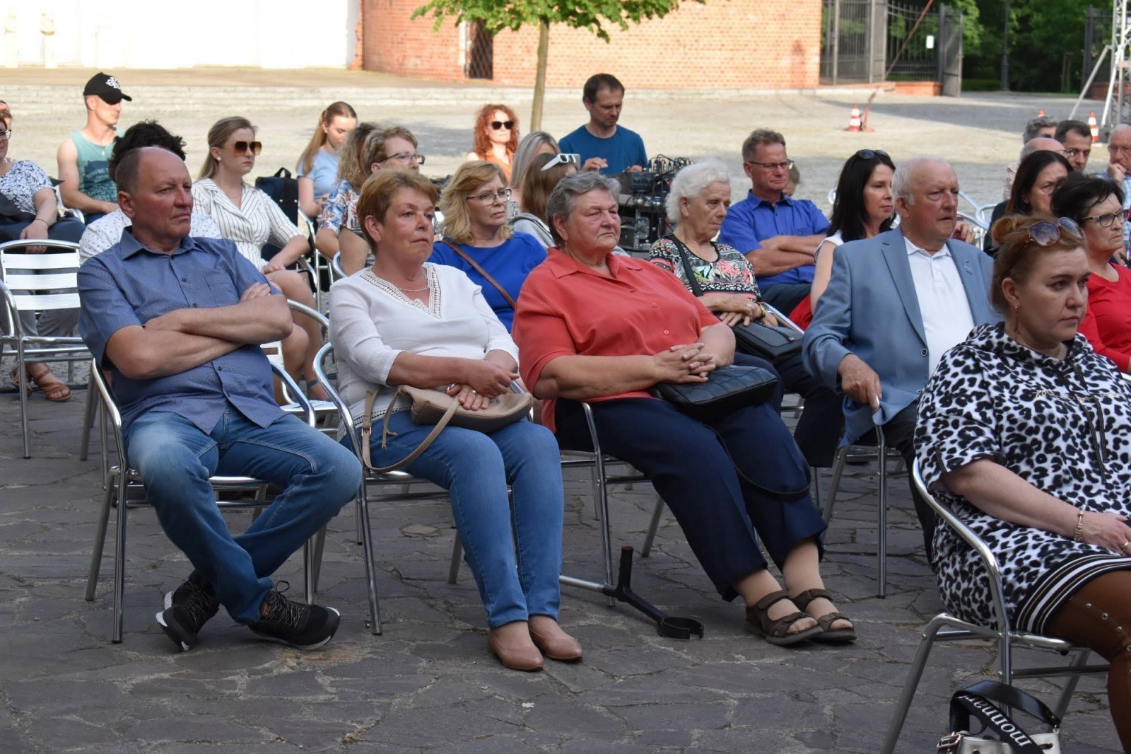 Zdjęcie w galerii na portalu naszraciborz.pl: Koncert papieski zespołu Miraż na zamkowym dziedzińcu [FOTO i WIDEO] wiadomości z regionu