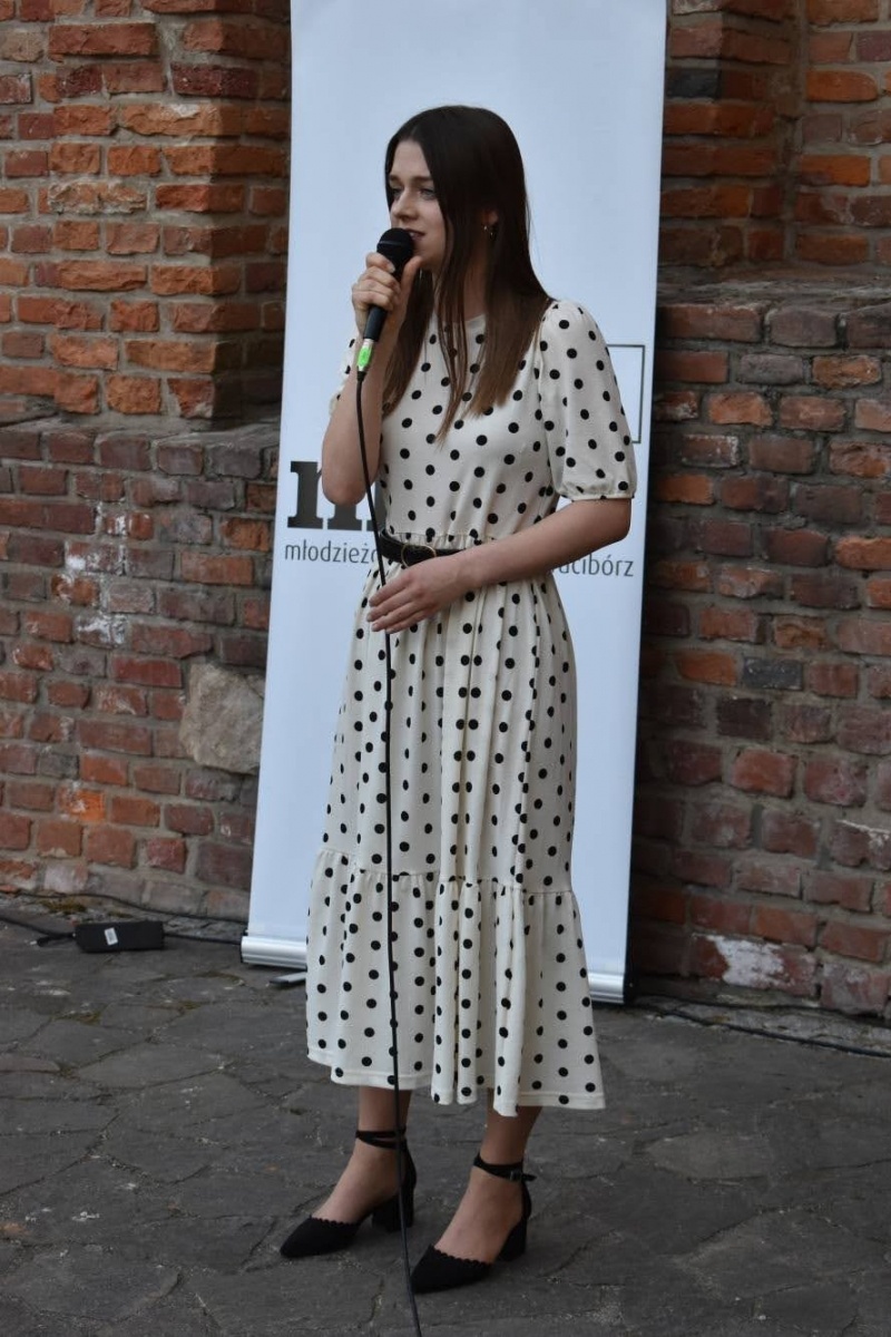 Zdjęcie w galerii na portalu naszraciborz.pl: Koncert papieski zespołu Miraż na zamkowym dziedzińcu [FOTO i WIDEO] wiadomości z regionu