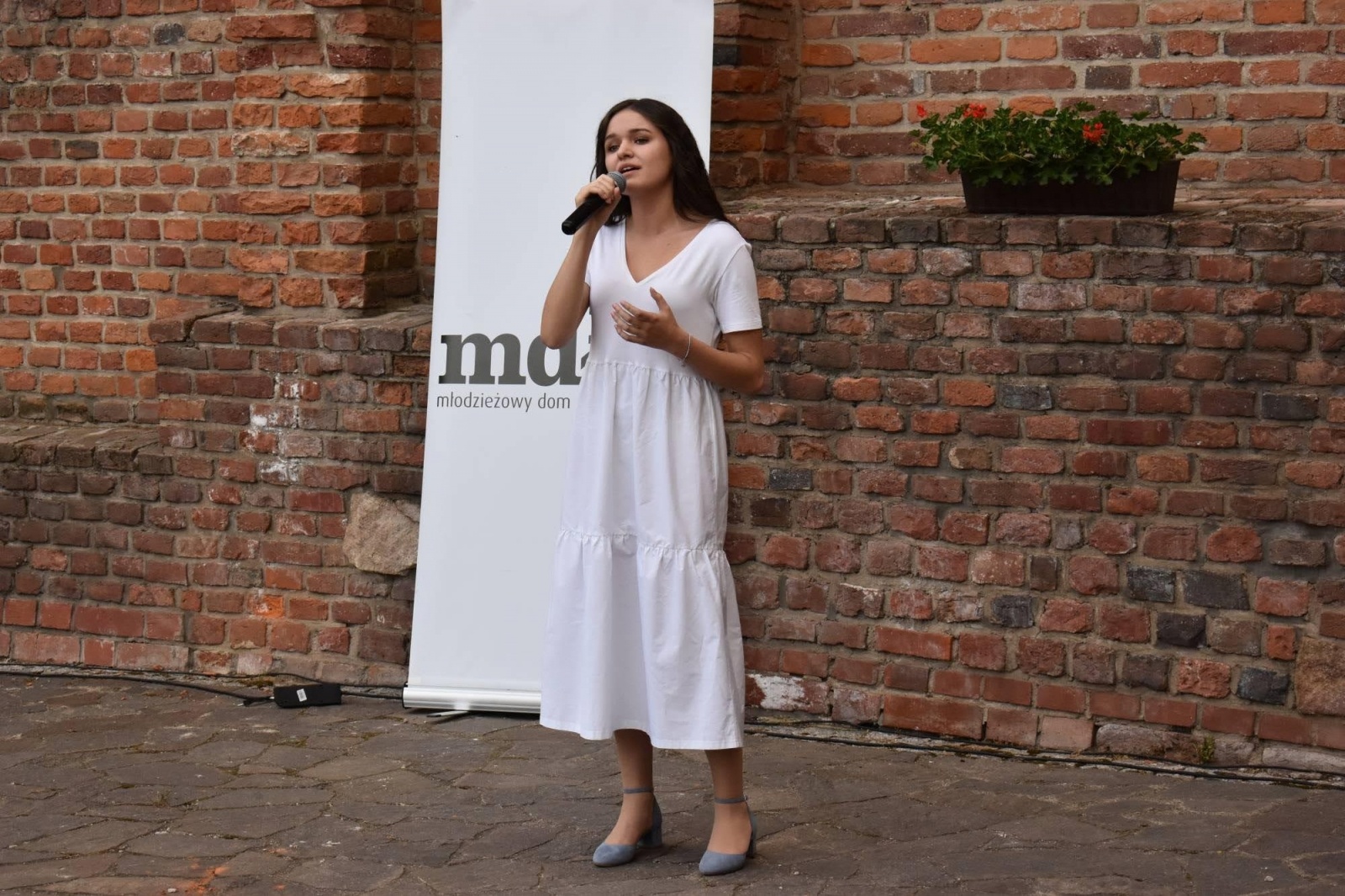 Zdjęcie w galerii na portalu naszraciborz.pl: Koncert papieski zespołu Miraż na zamkowym dziedzińcu [FOTO i WIDEO] wiadomości z regionu