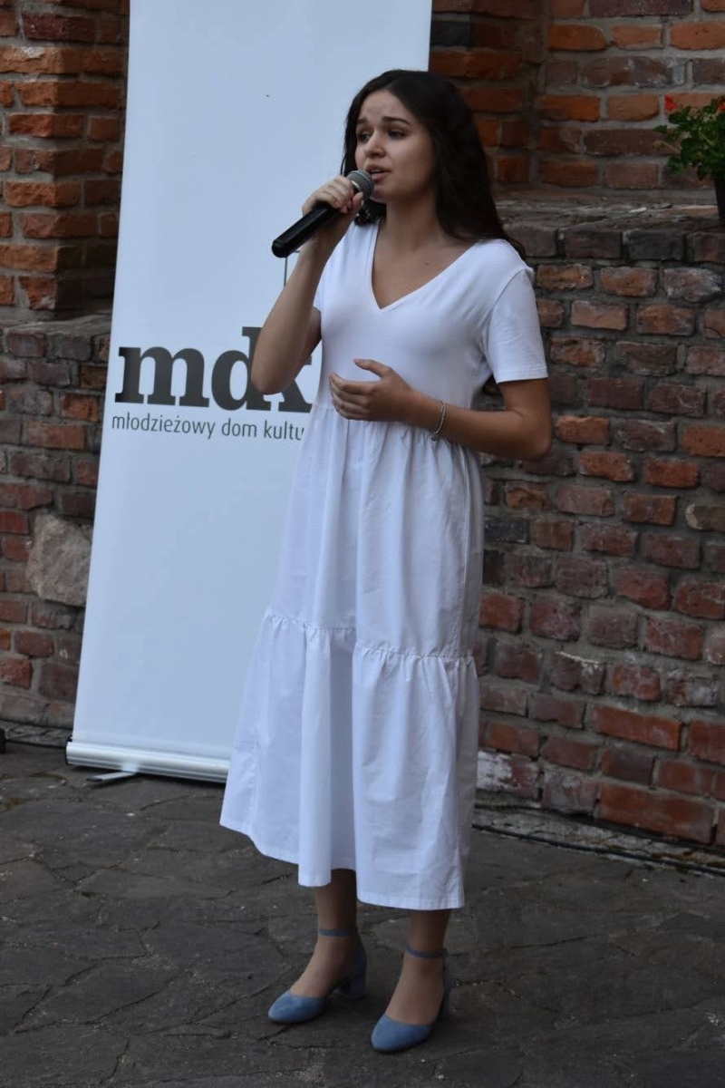 Zdjęcie w galerii na portalu naszraciborz.pl: Koncert papieski zespołu Miraż na zamkowym dziedzińcu [FOTO i WIDEO] wiadomości z regionu