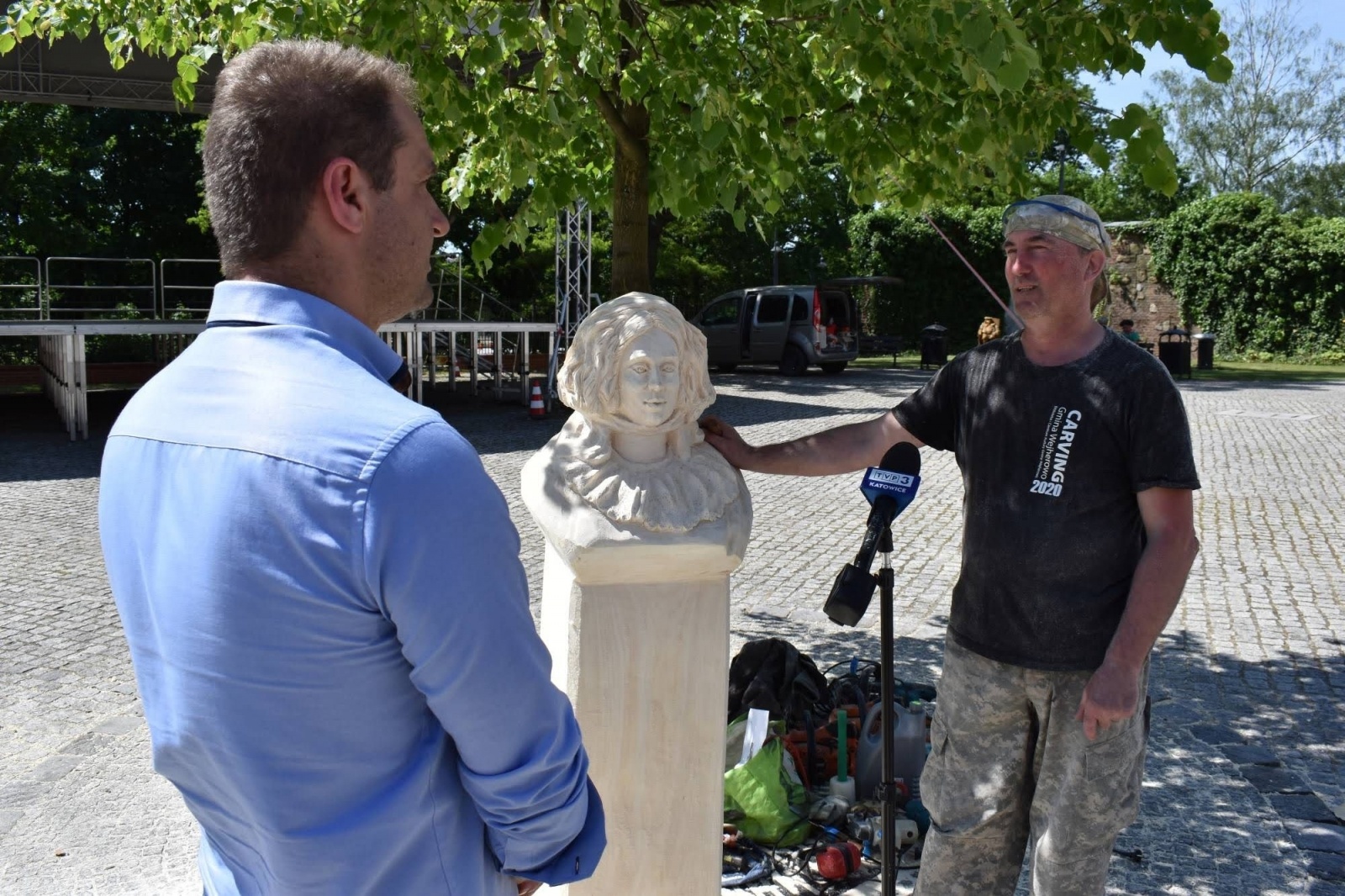 Zdjęcie w galerii na portalu naszraciborz.pl: Księżniczki gotowe. II plener rzeźbiarski na zamku zakończony wiadomości z regionu