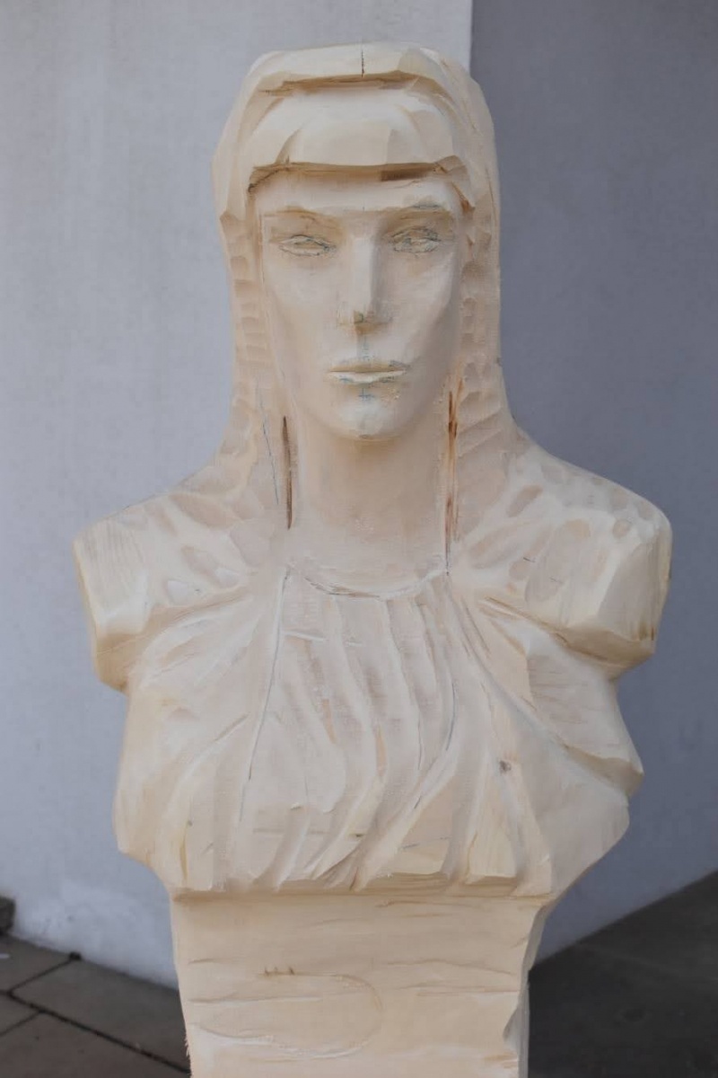 Zdjęcie w galerii na portalu naszraciborz.pl: Księżniczki gotowe. II plener rzeźbiarski na zamku zakończony wiadomości z regionu