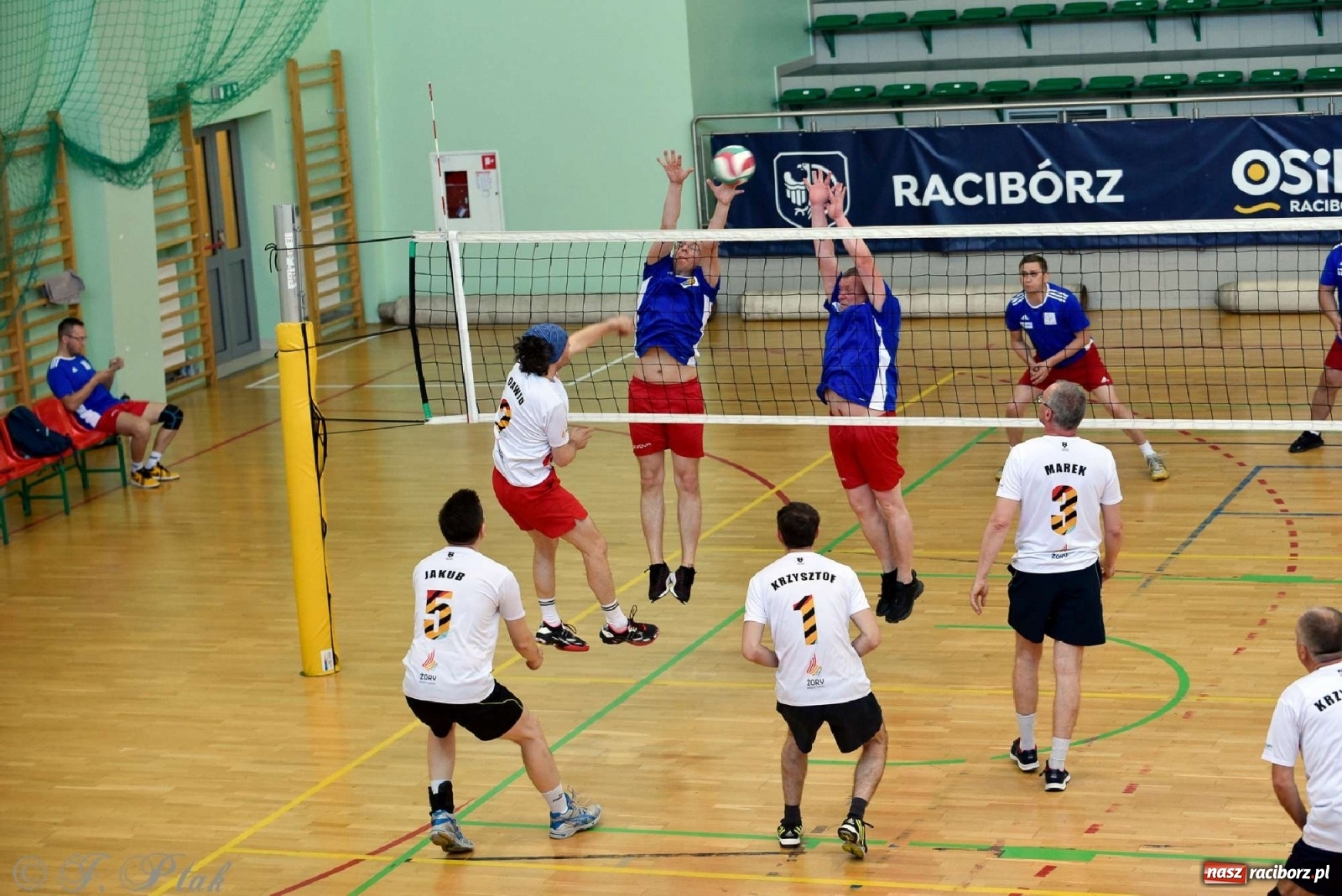 Zdjęcie w galerii na portalu naszraciborz.pl: Siatkówka. Miasto Racibórz najlepsze w rywalizacji samorządowców wiadomości z regionu