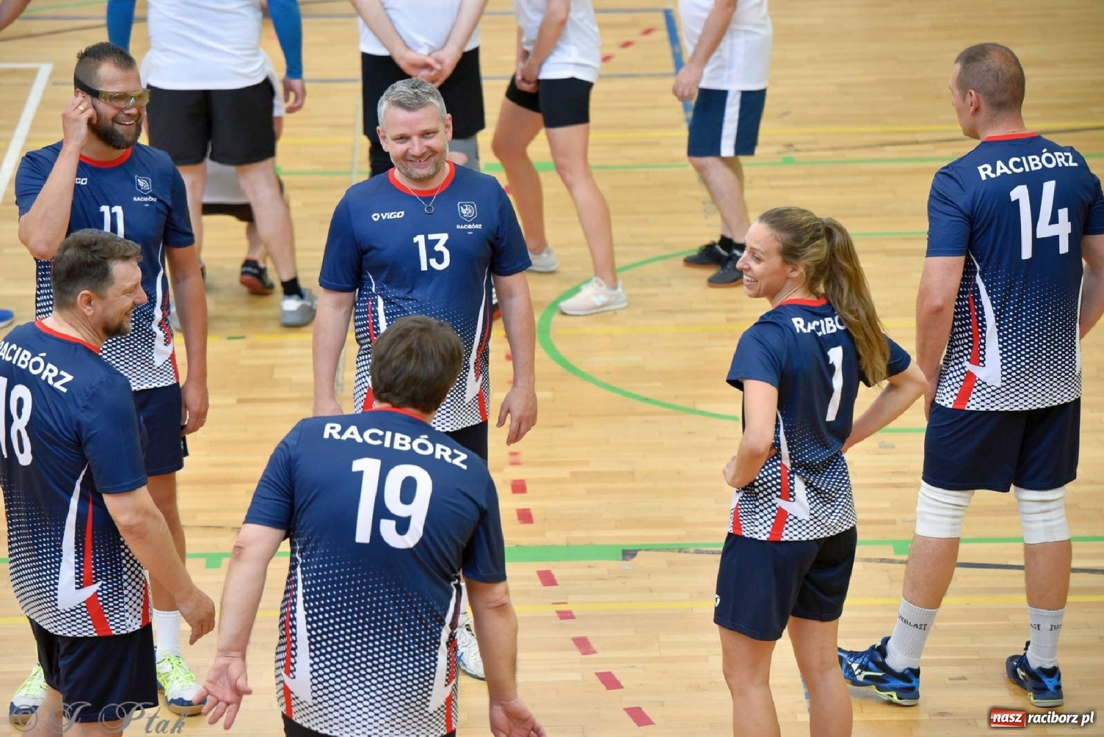 Zdjęcie w galerii na portalu naszraciborz.pl: Siatkówka. Miasto Racibórz najlepsze w rywalizacji samorządowców wiadomości z regionu