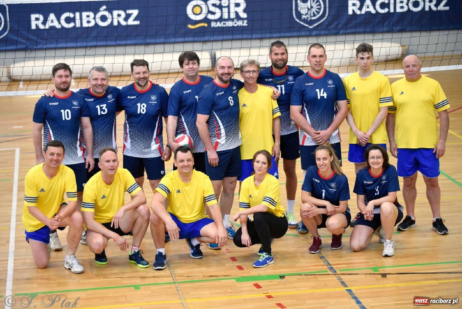 Zdjęcie w galerii na portalu naszraciborz.pl: Siatkówka. Miasto Racibórz najlepsze w rywalizacji samorządowców wiadomości z regionu