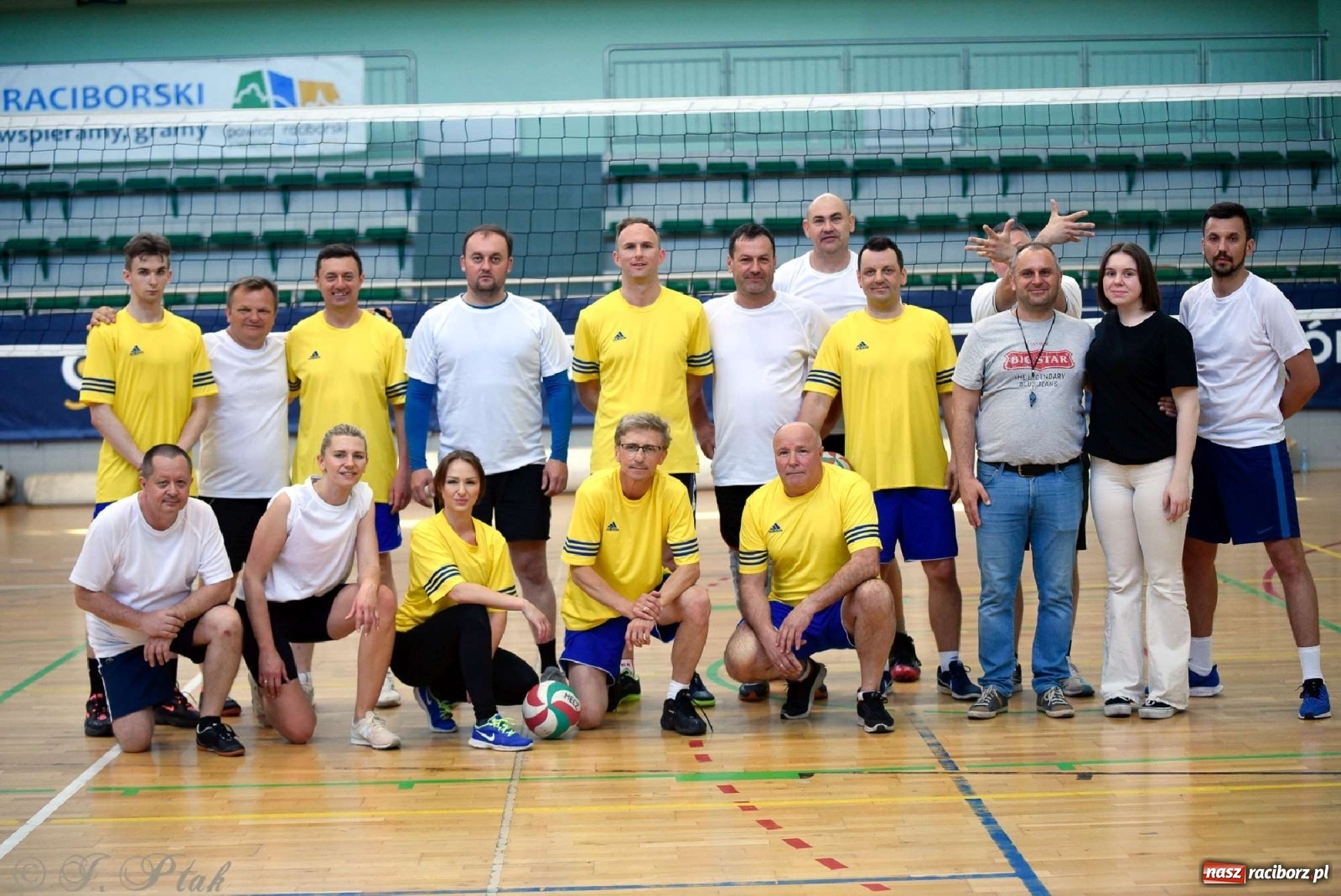 Zdjęcie w galerii na portalu naszraciborz.pl: Siatkówka. Miasto Racibórz najlepsze w rywalizacji samorządowców wiadomości z regionu