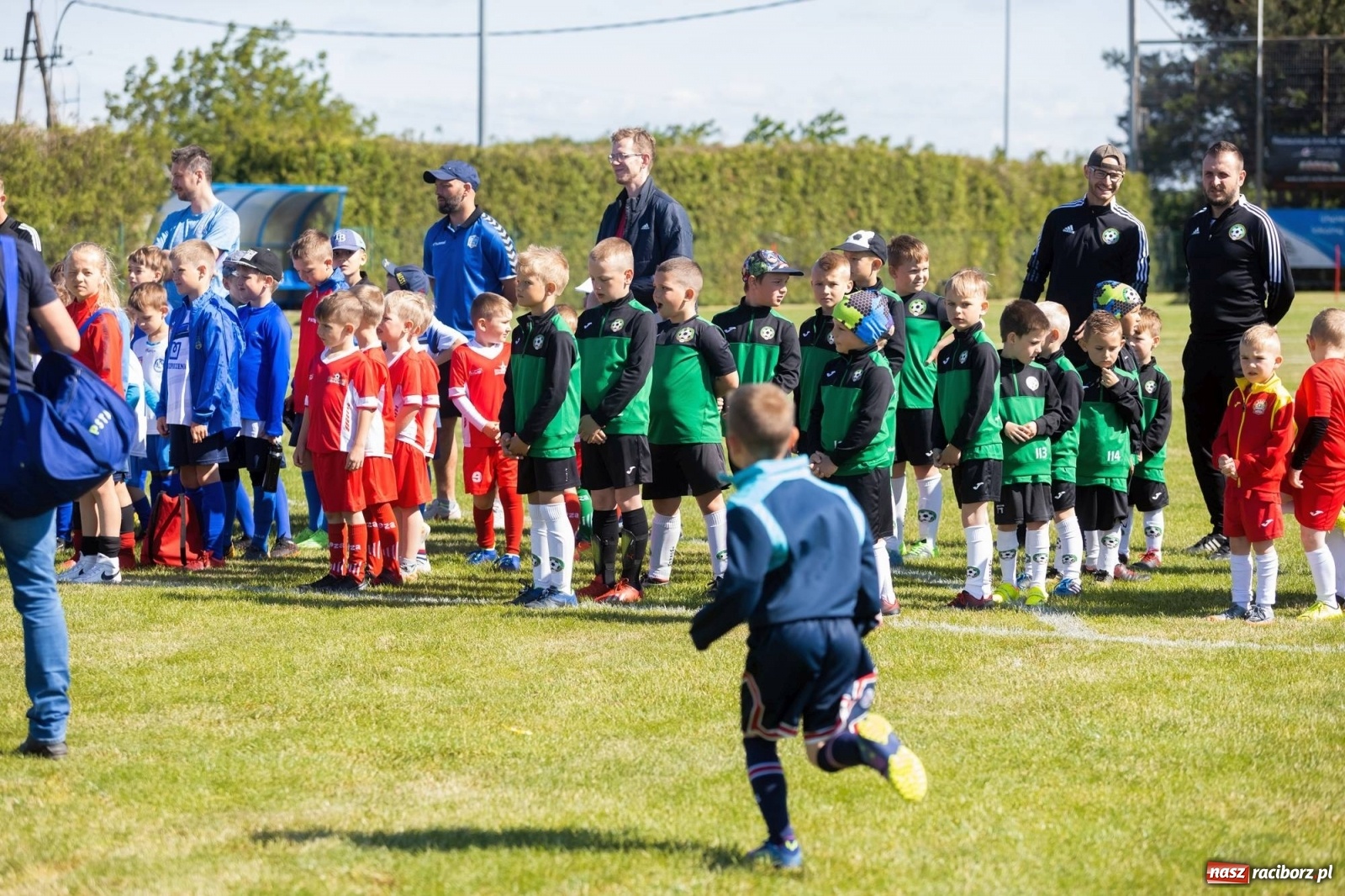 Zdjęcie w galerii na portalu naszraciborz.pl: Najmłodsi walczyli o każdą piłkę. II Turniej Małych Bajtlów w Markowicach [FOTO] wiadomości z regionu