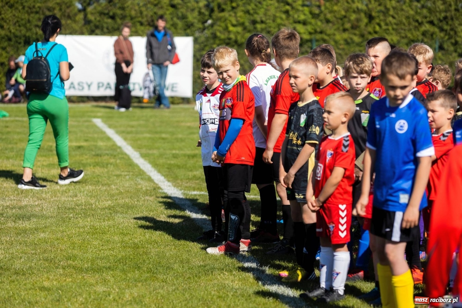 Zdjęcie w galerii na portalu naszraciborz.pl: Najmłodsi walczyli o każdą piłkę. II Turniej Małych Bajtlów w Markowicach [FOTO] wiadomości z regionu