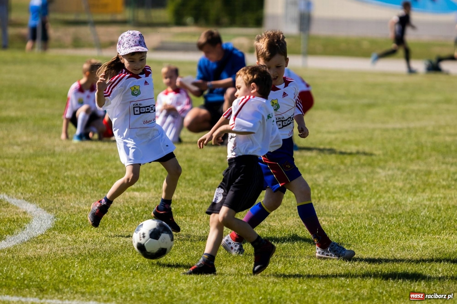 Zdjęcie w galerii na portalu naszraciborz.pl: Najmłodsi walczyli o każdą piłkę. II Turniej Małych Bajtlów w Markowicach [FOTO] wiadomości z regionu