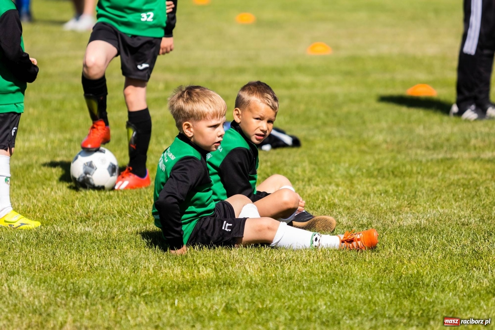 Zdjęcie w galerii na portalu naszraciborz.pl: Najmłodsi walczyli o każdą piłkę. II Turniej Małych Bajtlów w Markowicach [FOTO] wiadomości z regionu