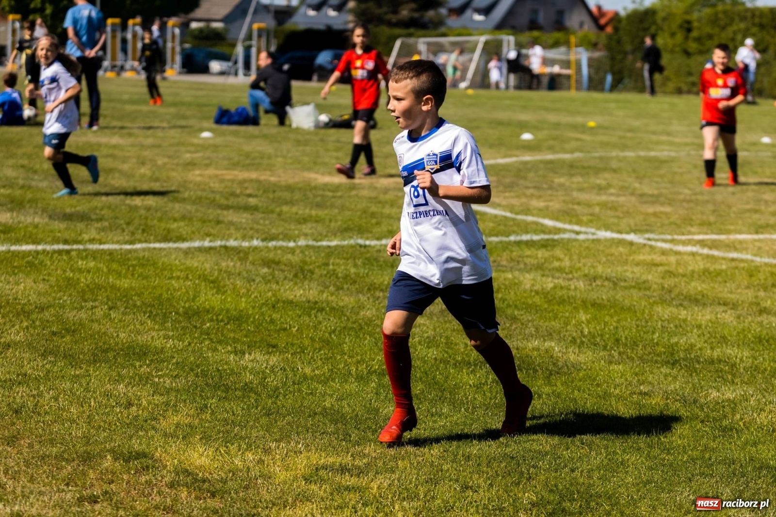 Zdjęcie w galerii na portalu naszraciborz.pl: Najmłodsi walczyli o każdą piłkę. II Turniej Małych Bajtlów w Markowicach [FOTO] wiadomości z regionu