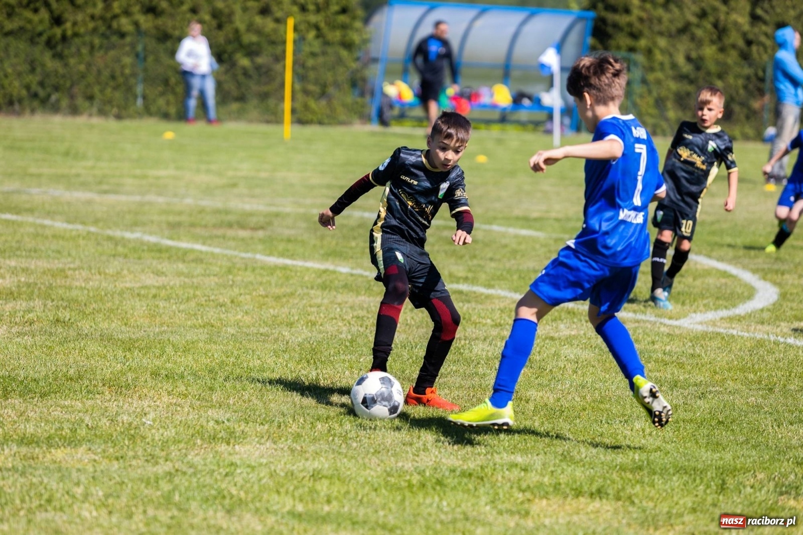 Zdjęcie w galerii na portalu naszraciborz.pl: Najmłodsi walczyli o każdą piłkę. II Turniej Małych Bajtlów w Markowicach [FOTO] wiadomości z regionu