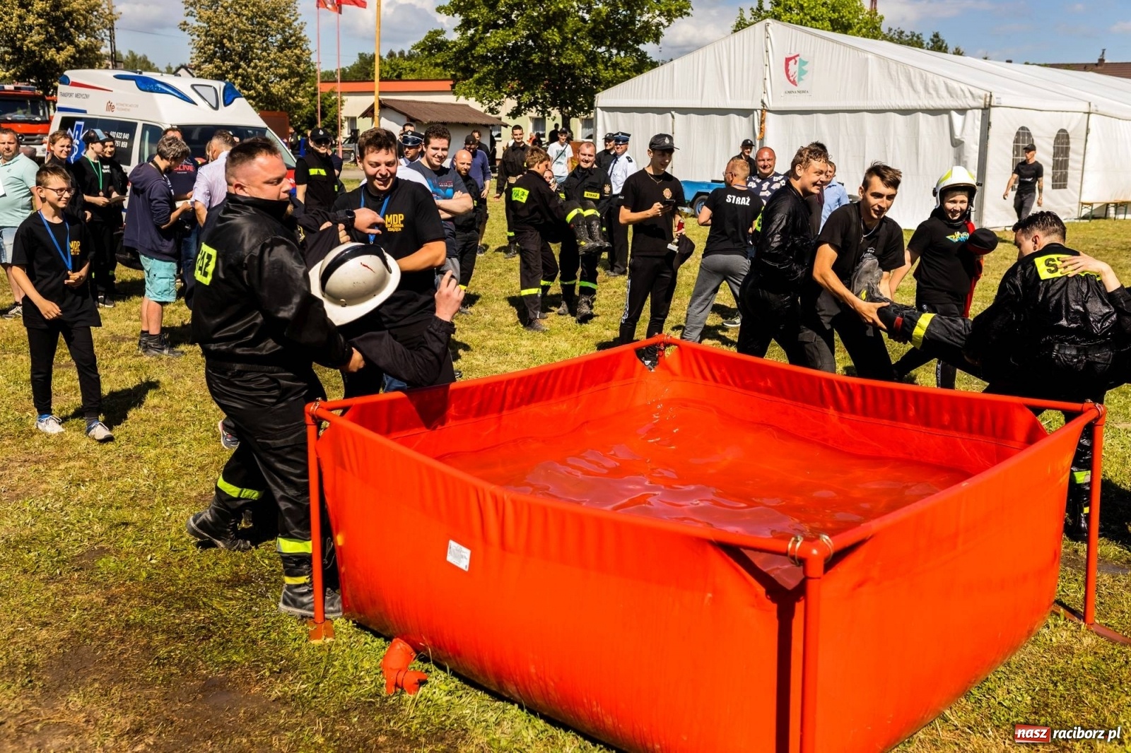 Zdjęcie w galerii na portalu naszraciborz.pl: Zawody OSP gminy Nędza. Górki Śląskie z najważniejszym trofeum wiadomości z regionu