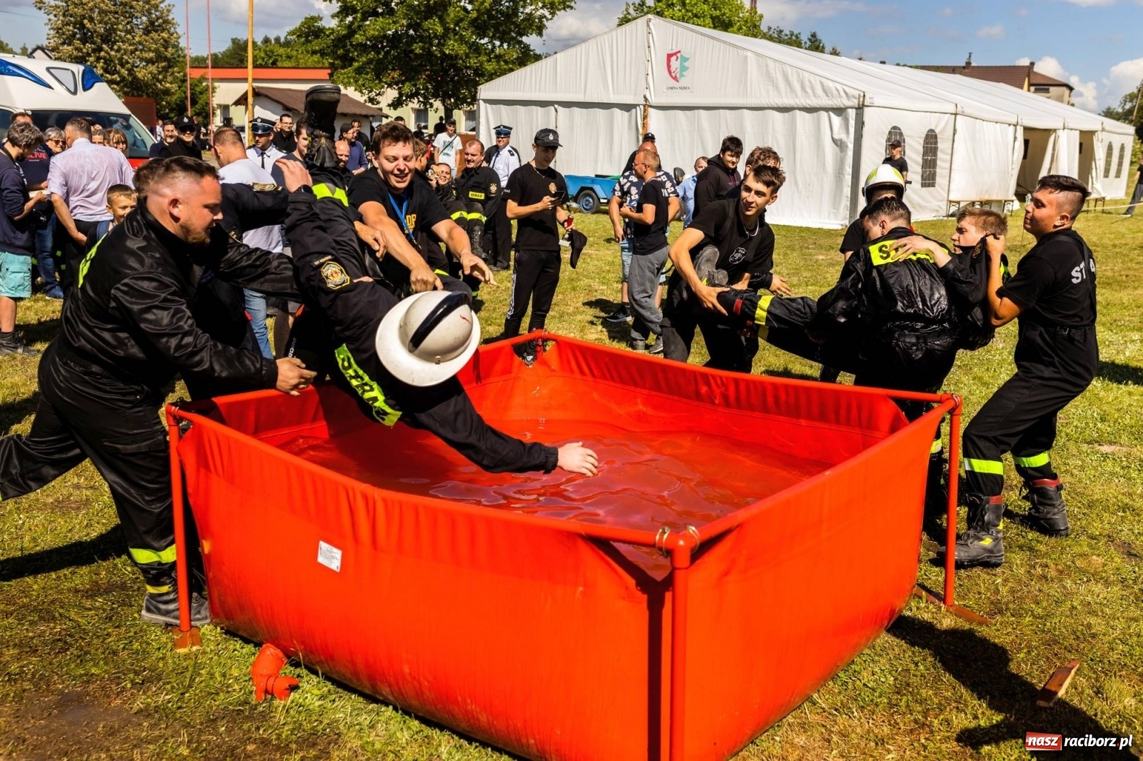 Zdjęcie w galerii na portalu naszraciborz.pl: Zawody OSP gminy Nędza. Górki Śląskie z najważniejszym trofeum wiadomości z regionu