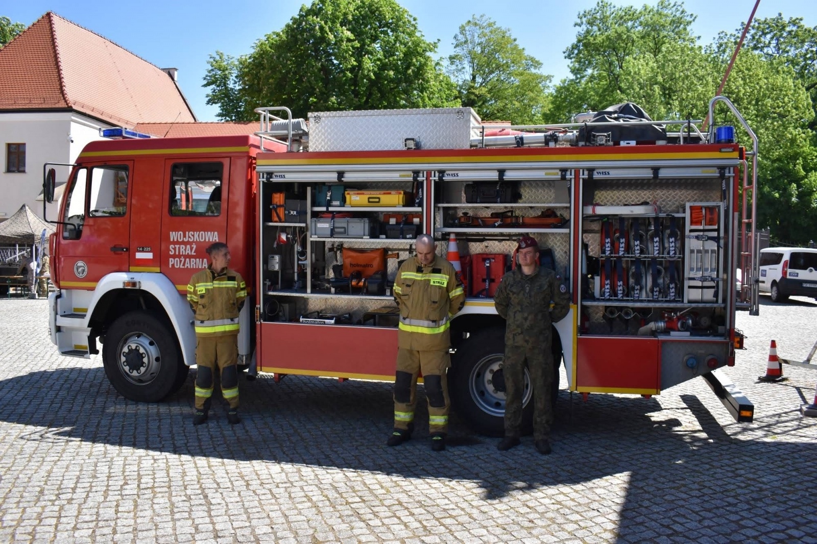 Zdjęcie w galerii na portalu naszraciborz.pl: Piknik wojskowy na raciborskim zamku. Tak armia zachęca do służby wiadomości z regionu