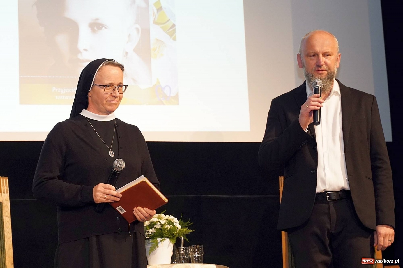 Zdjęcie w galerii na portalu naszraciborz.pl: Anioł dobroci. Raciborskie Dni Dulcissimiańskie [FOTO i WIDEO] wiadomości z regionu