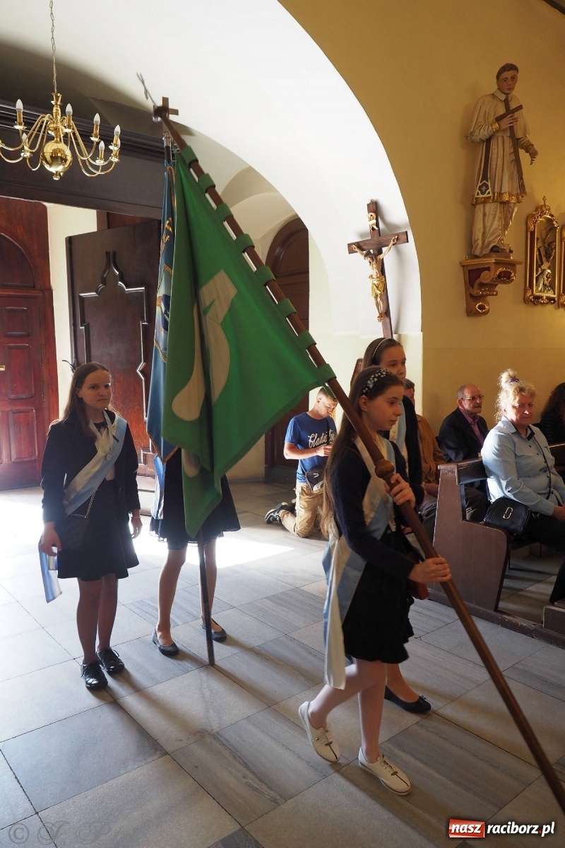 Zdjęcie w galerii na portalu naszraciborz.pl: Z Maryją w Kościele - w parafii Matki Bożej rozpoczęły się misje wiadomości z regionu