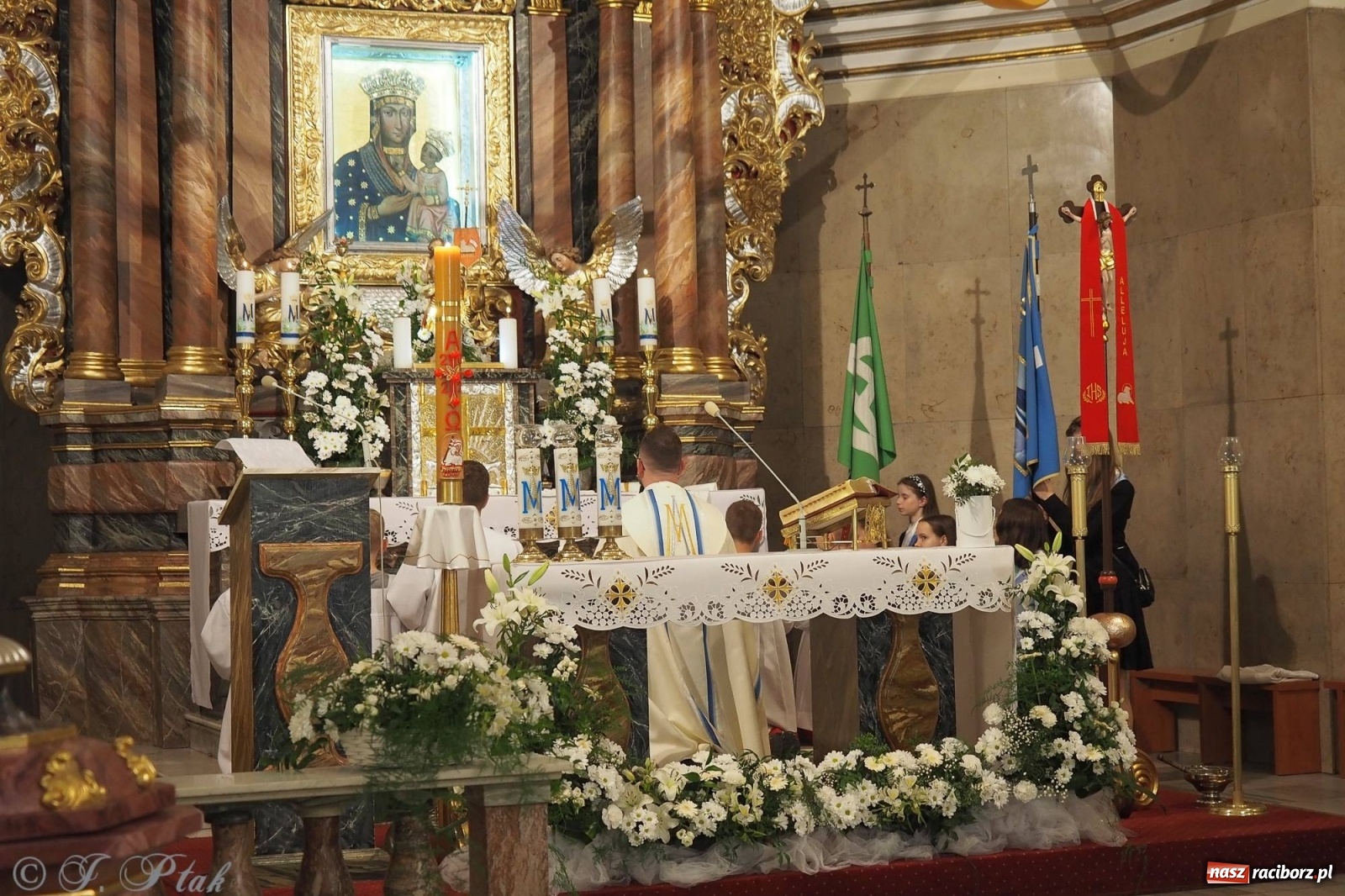 Zdjęcie w galerii na portalu naszraciborz.pl: Z Maryją w Kościele - w parafii Matki Bożej rozpoczęły się misje wiadomości z regionu