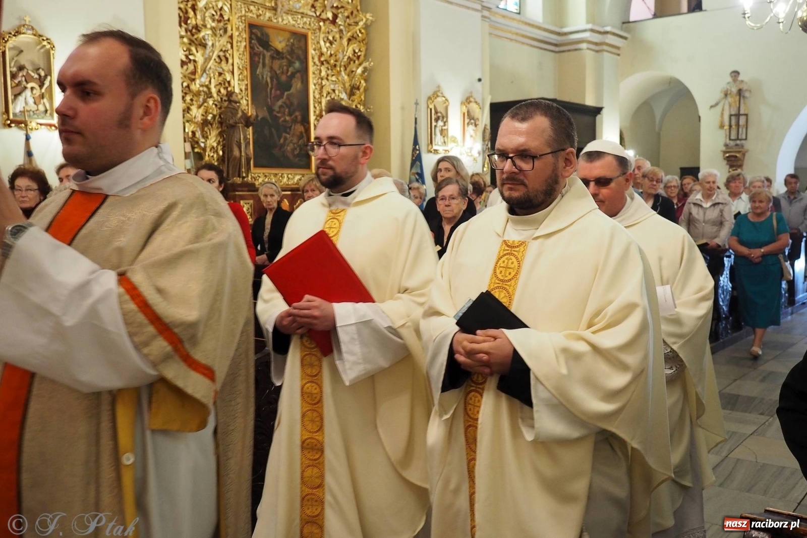 Zdjęcie w galerii na portalu naszraciborz.pl: Z Maryją w Kościele - w parafii Matki Bożej rozpoczęły się misje wiadomości z regionu