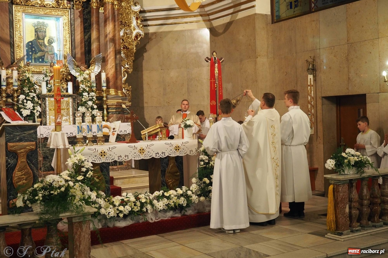 Zdjęcie w galerii na portalu naszraciborz.pl: Z Maryją w Kościele - w parafii Matki Bożej rozpoczęły się misje wiadomości z regionu