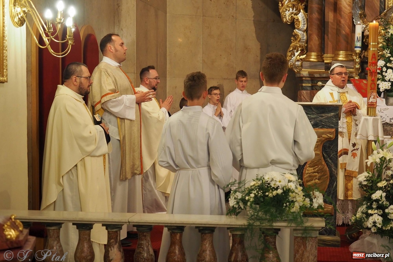 Zdjęcie w galerii na portalu naszraciborz.pl: Z Maryją w Kościele - w parafii Matki Bożej rozpoczęły się misje wiadomości z regionu