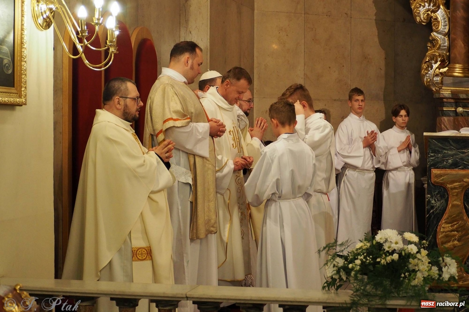 Zdjęcie w galerii na portalu naszraciborz.pl: Z Maryją w Kościele - w parafii Matki Bożej rozpoczęły się misje wiadomości z regionu